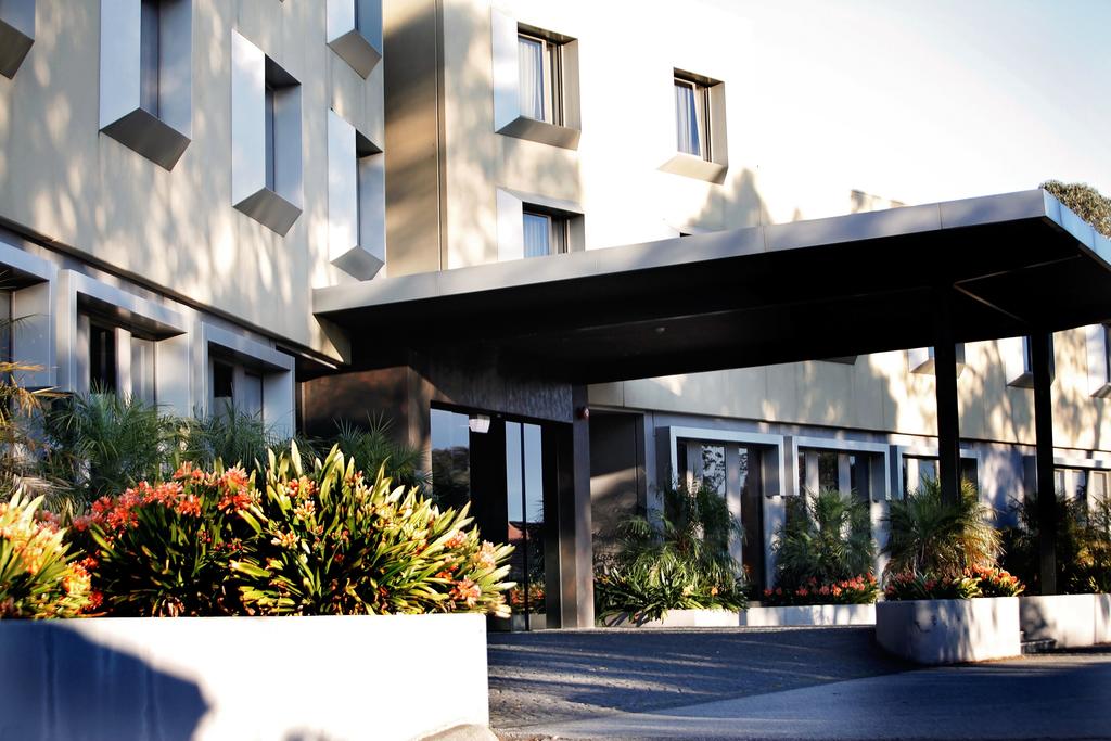 Golden Pebble Hotel - Accommodation Adelaide