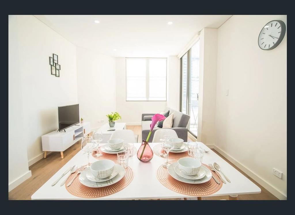 Gorgeous Modern Brand New Two Bedroom Apartment With Large Lounge And Private Garden View Balcony - Accommodation Australia 1