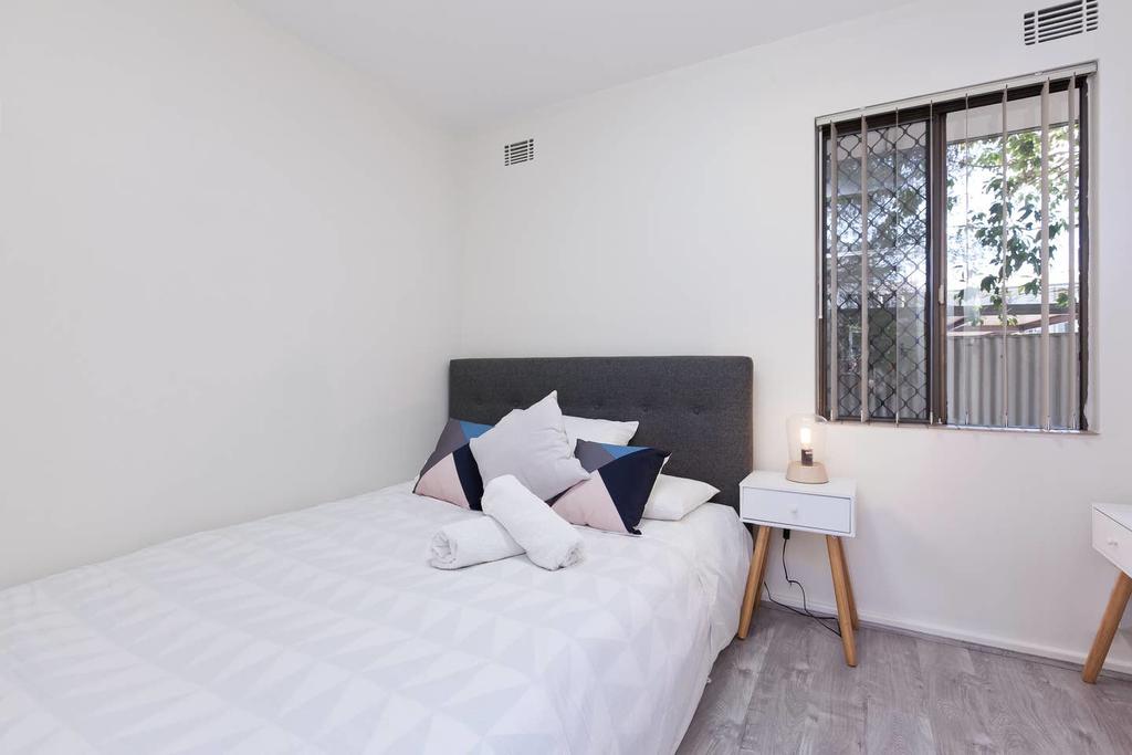 Great South Perth Location With Reserved Parking - thumb 3