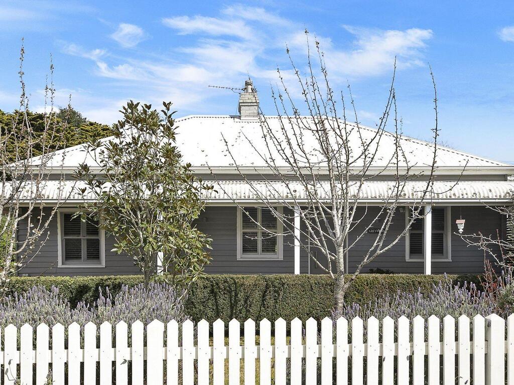 Greywood - classic Highlands charm  serene living - New South Wales Tourism 