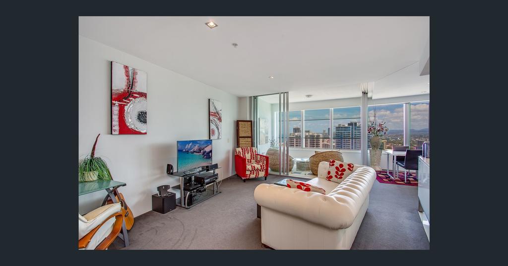 Hamilton Avenue Luxury Apartments - Surfers Gold Coast 1