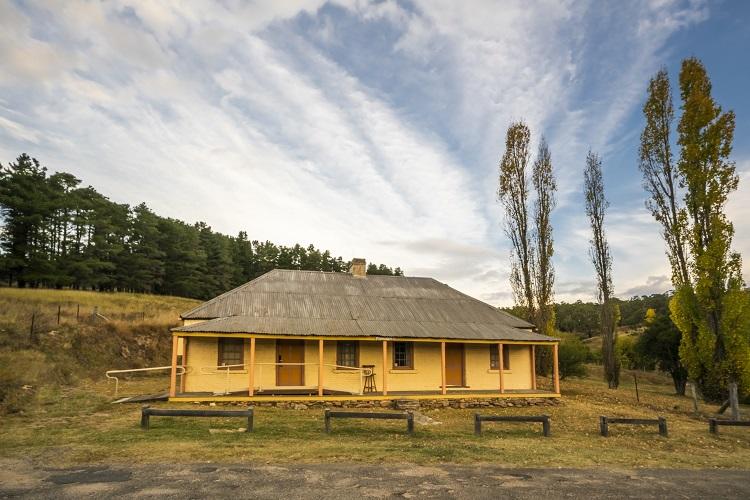 Hartley Historic Cottages - Darwin Tourism 3