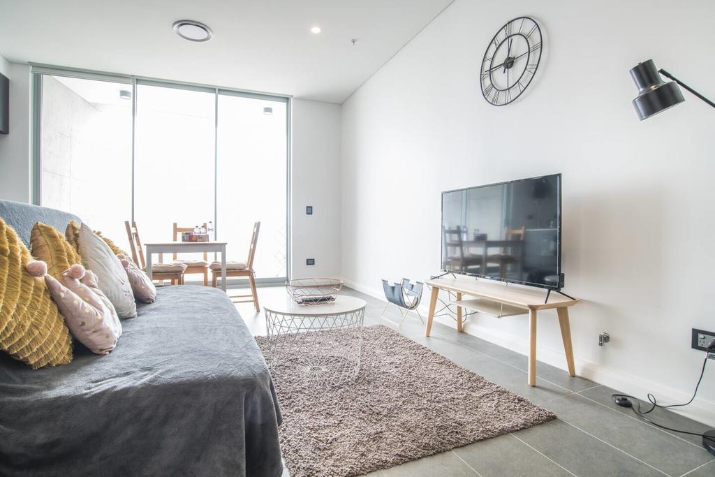 Home with Perfect location Close to TrainCBD - Accommodation Adelaide