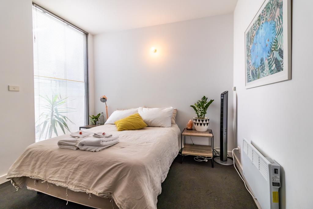 Homestay In The Heart Of Fitzroy - Walk To CBD - thumb 3