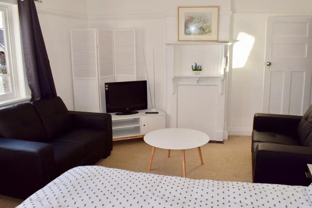 Homy Apartment In Trendy Haberfield - Accommodation Adelaide