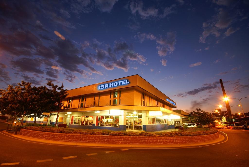 Isa Hotel - South Australia Travel