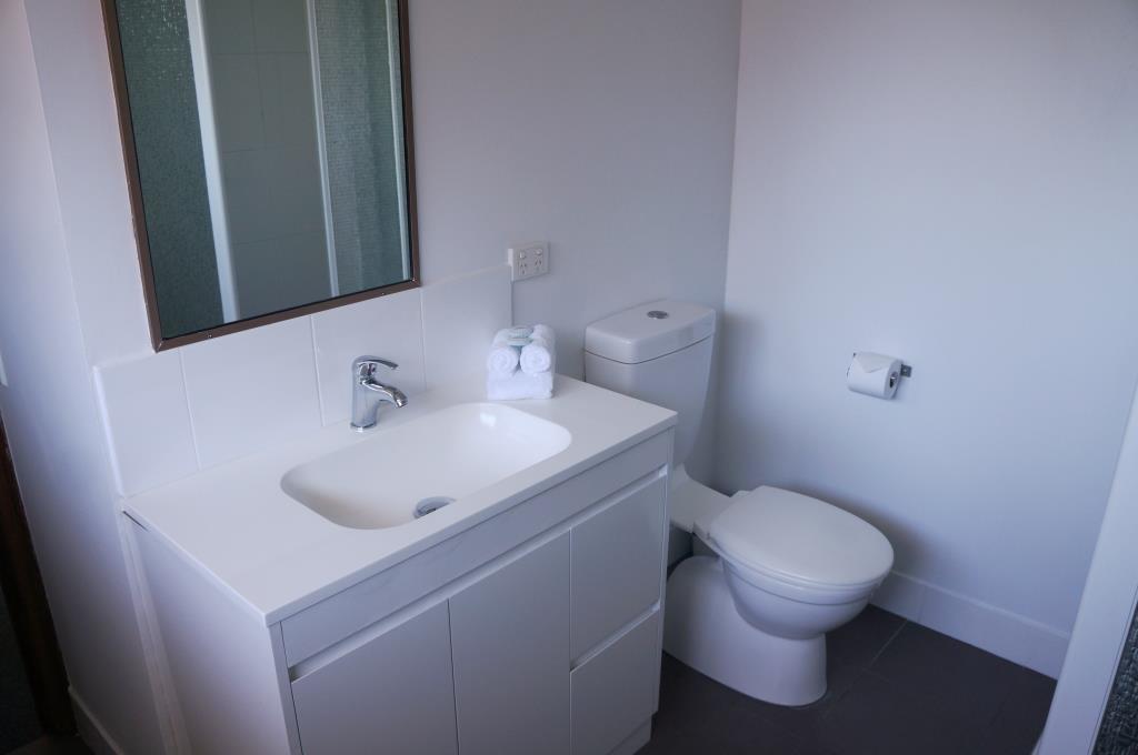Jadon Place Holiday Apartments - Accommodation Burleigh 2