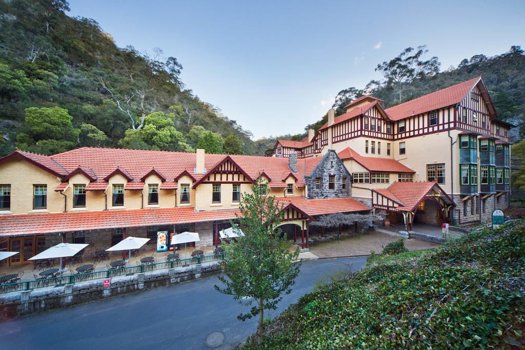 Jenolan Caves House - New South Wales Tourism 