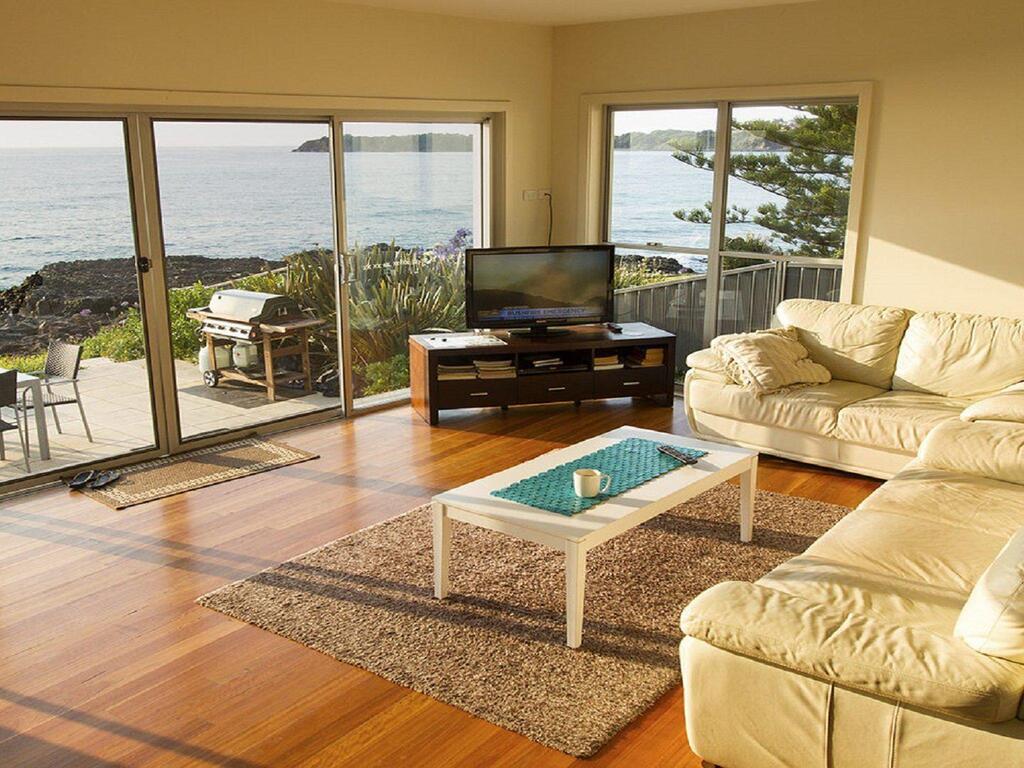 Jones's Beach House - Perfect Location With Views! - thumb 2