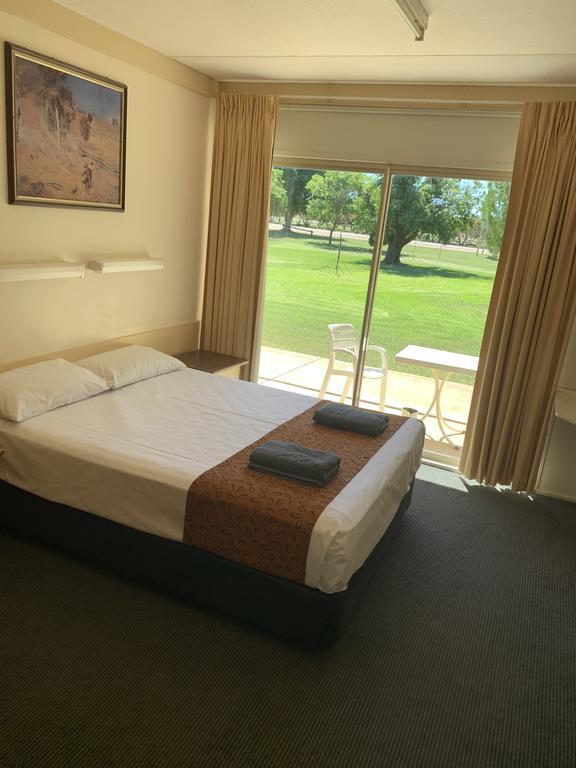 Jumbuck Motel - New South Wales Tourism 
