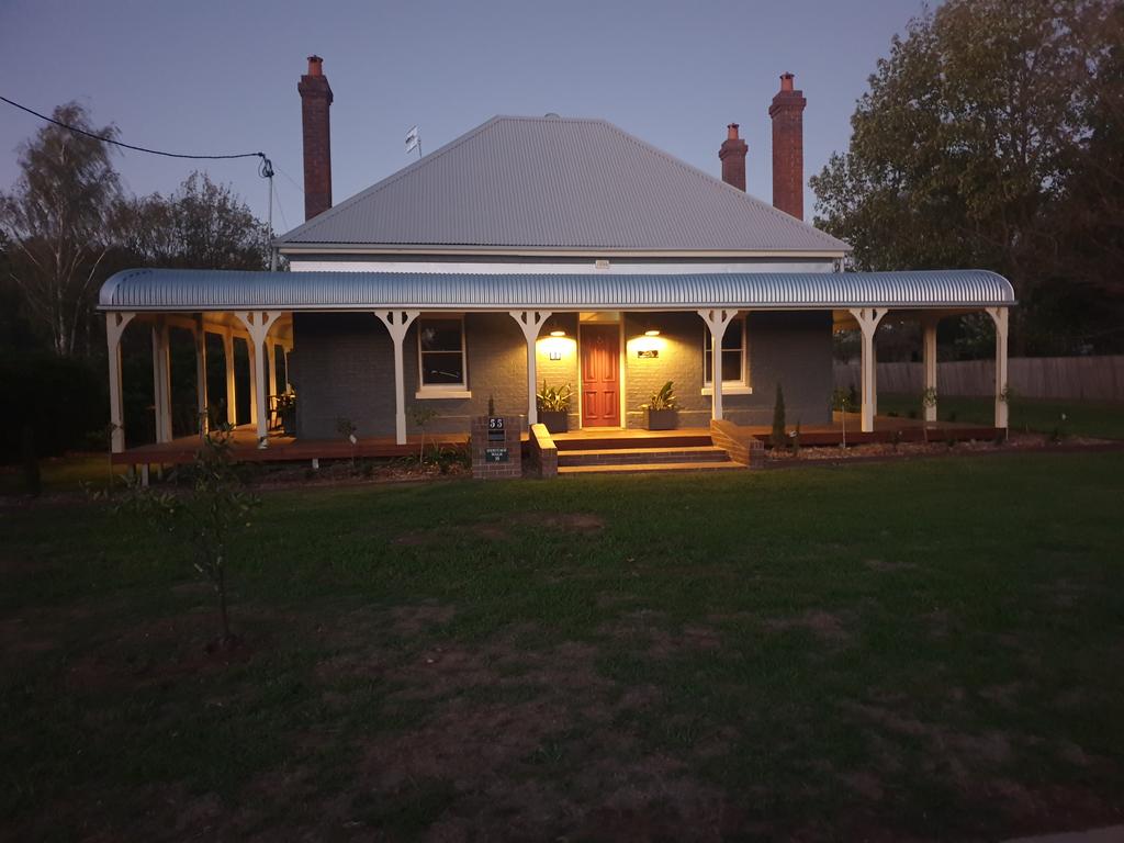 Kings Cottage Uralla - New South Wales Tourism 