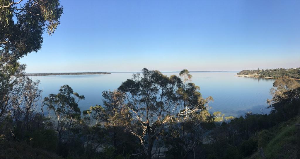 Lakescapes Cottage - 180 Degree Panoramic Views - South Australia Travel