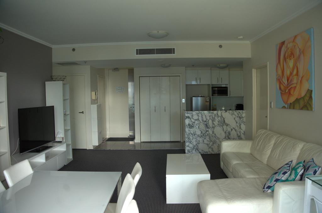 Large 2 Bedroom Apartment In World Square Sydney CBD - Hotel Accommodation 0