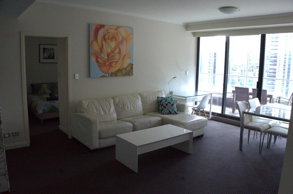 Large 2 Bedroom Apartment In World Square Sydney CBD - thumb 2