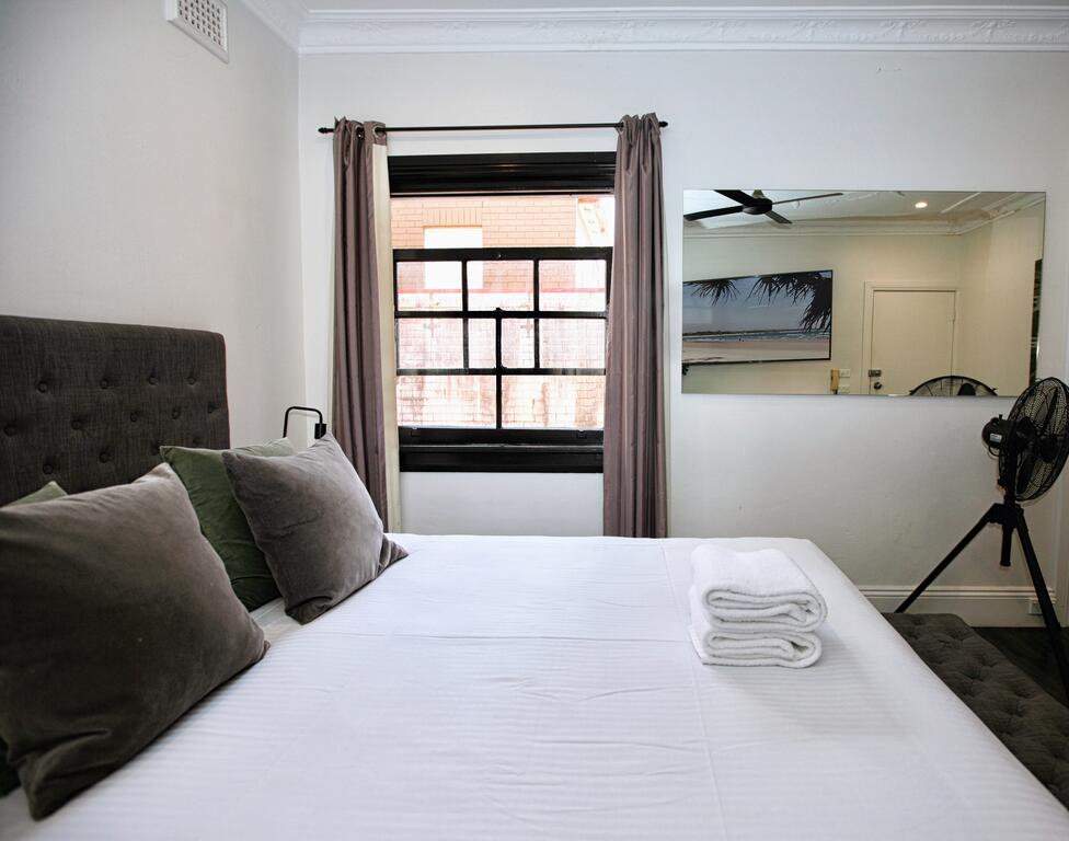 Lux & Quiet Apartment In, Potts Point - thumb 2