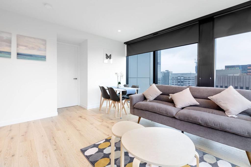 Luxury 2bed2bath Apt In The Heart Of Mel@Collins - thumb 1