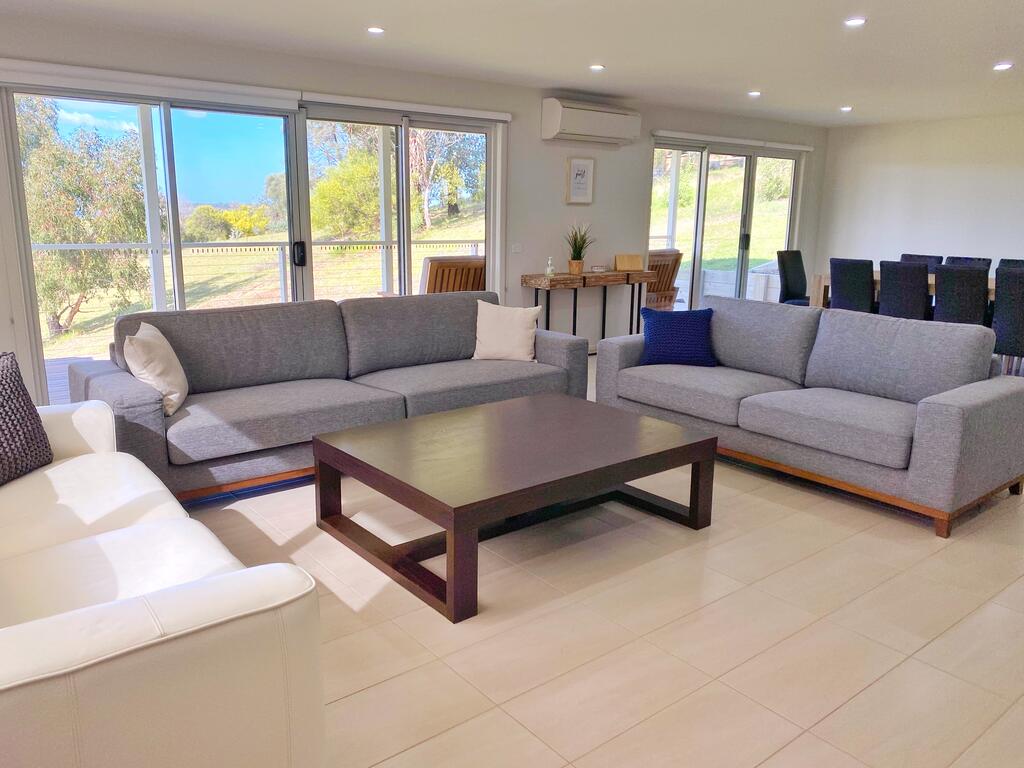 Luxury 3BR Home with KING Bed Metung - Accommodation Adelaide