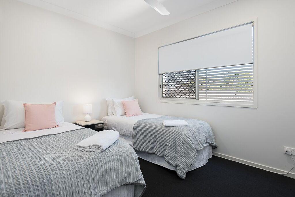 Luxury Home Close To Sleemans, QE2 Hospital & Griffith Uni - Accommodation Brisbane 3