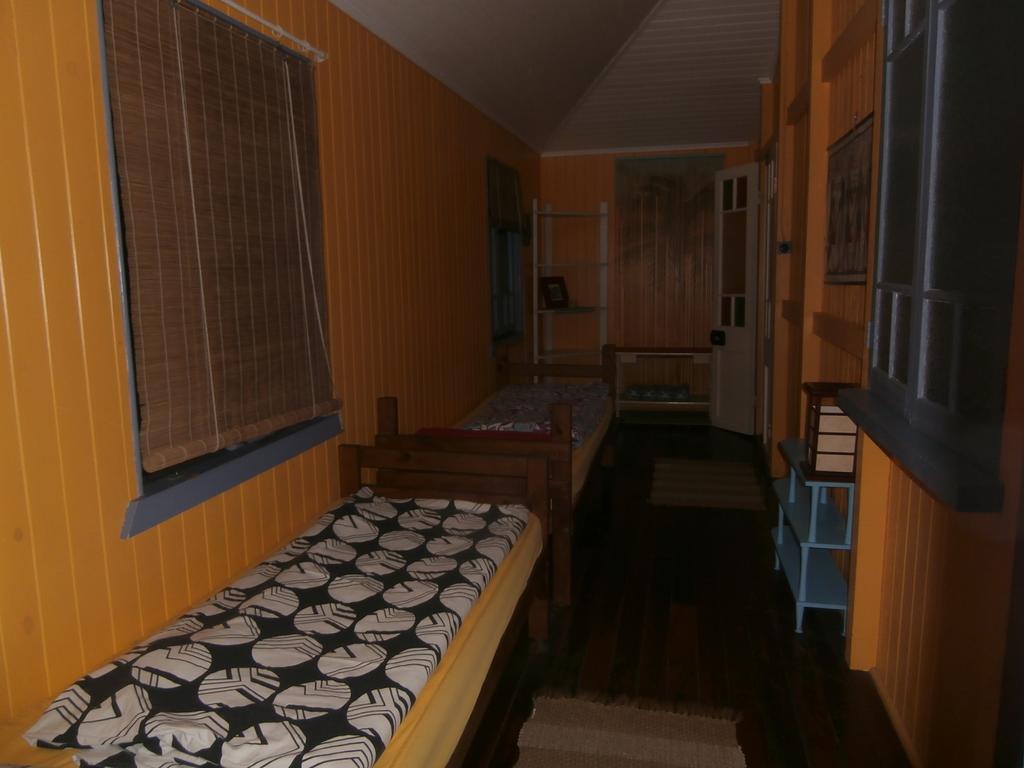 Mango Tourist Hostel - Hervey Bay Accommodation 3