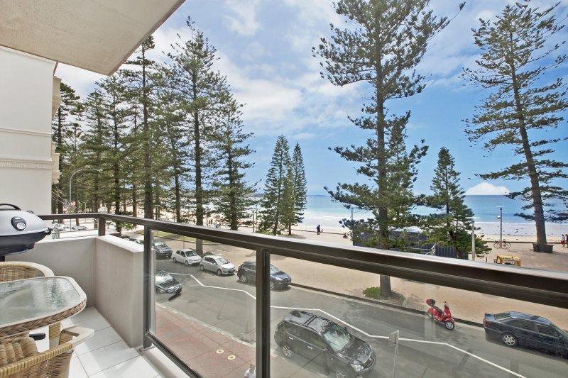 Manly Sandgate By The Beach - thumb 0