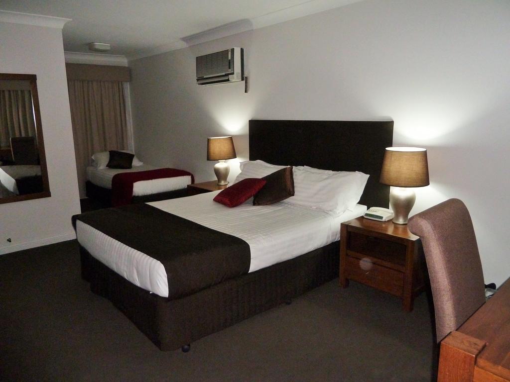 McNevins Tamworth Motel - New South Wales Tourism 