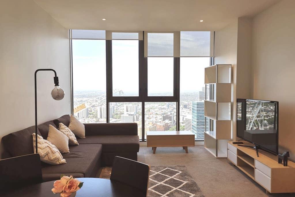 Melbourne CBD Apartment with Luxury Private Facilities