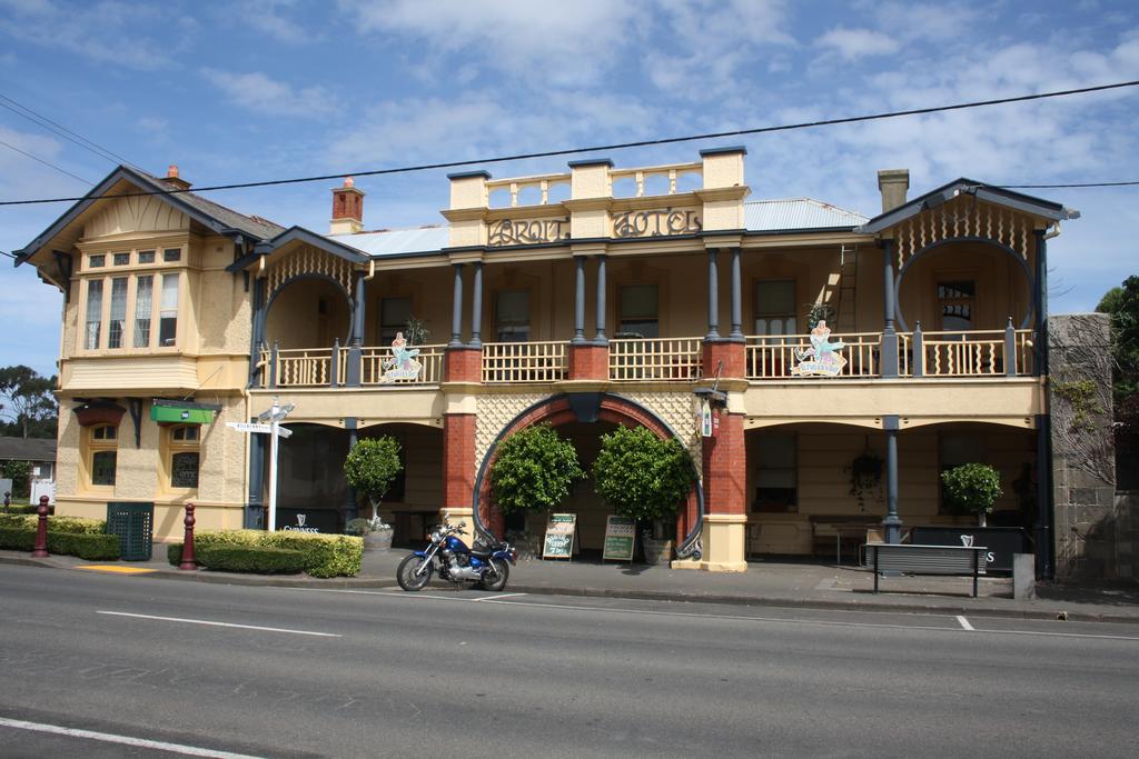 Mickey Bourke's Koroit Hotel - South Australia Travel