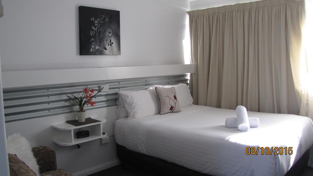 Mid Valley Motel - Accommodation Airlie Beach