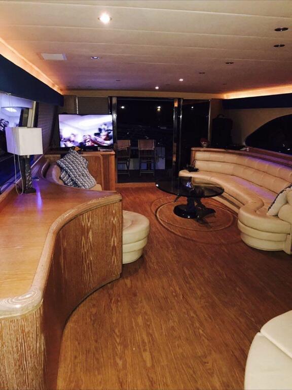 Million Dollar Luxury 90ft Yacht In Gold Coast! - thumb 3