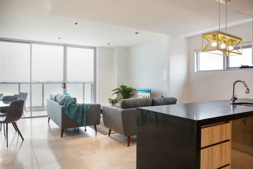 Modern 2 bedroom Apartment in the Heart of Burwood