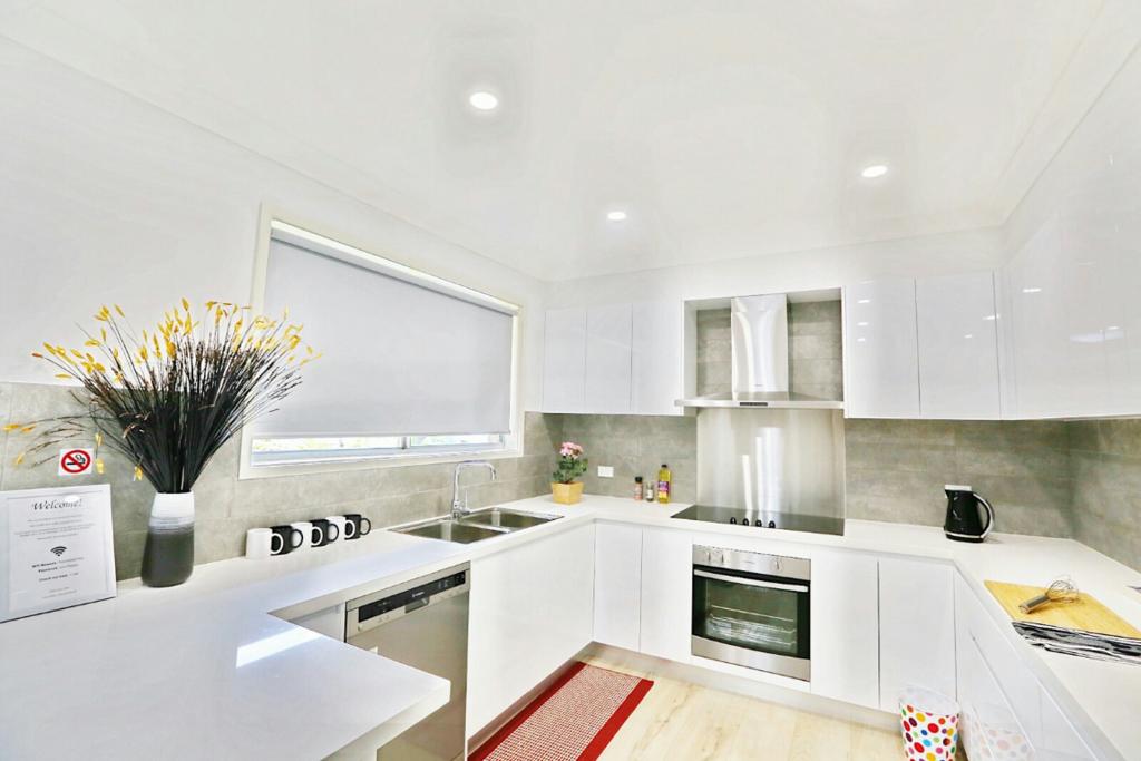 Modern 4-Bedroom House near Singleton CBD Hunter Valley - Accommodation Adelaide