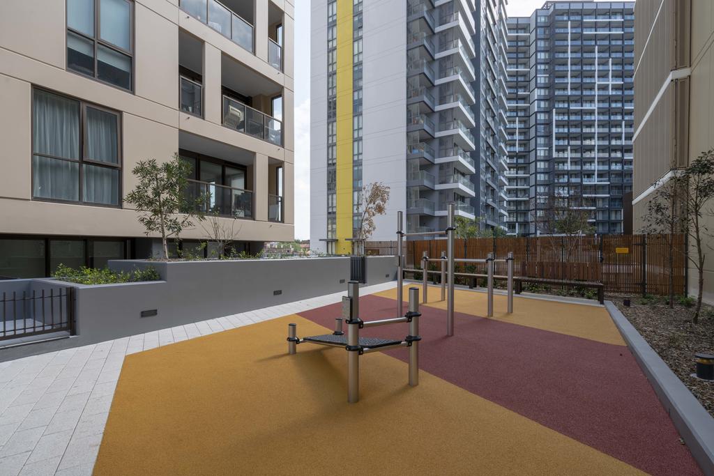 Modern Apartment In Darling Harbour - thumb 1