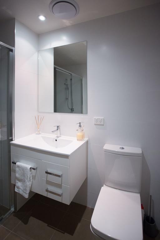 Modern Executive Apartment @ Braddon, 1BR, Wine, Wifi, Secure Parking, Canberra - thumb 3