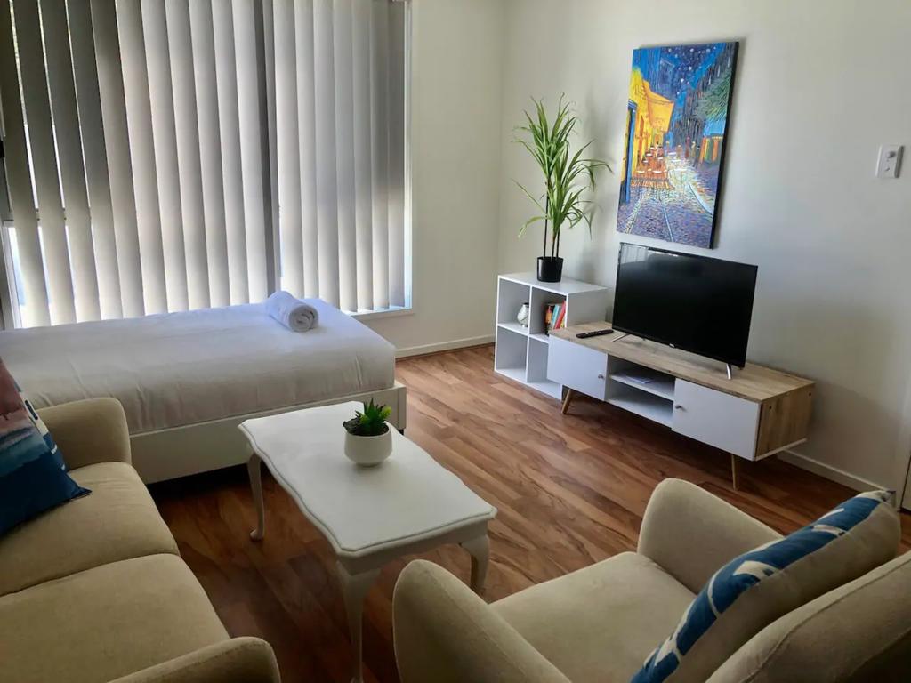 Modern Unit Near To Surfers Paradise - New South Wales Tourism 
