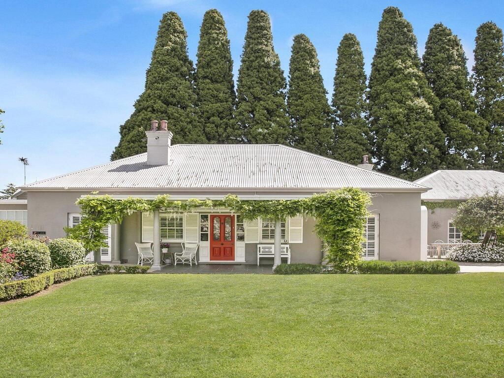 Nattai Lodge - house  cottage in beautiful garden - Accommodation Adelaide