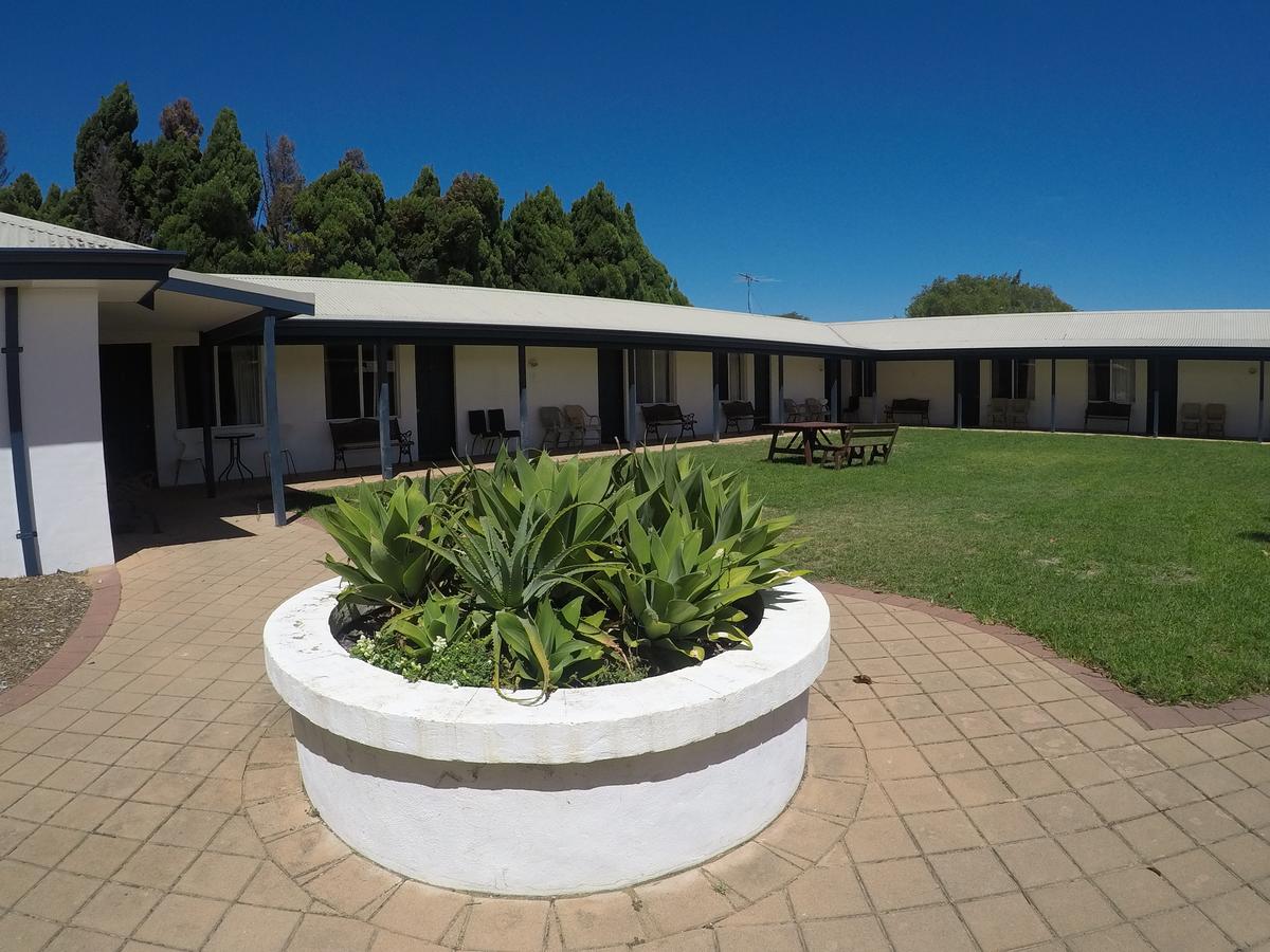 Busselton Ithaca Motel - New South Wales Tourism 