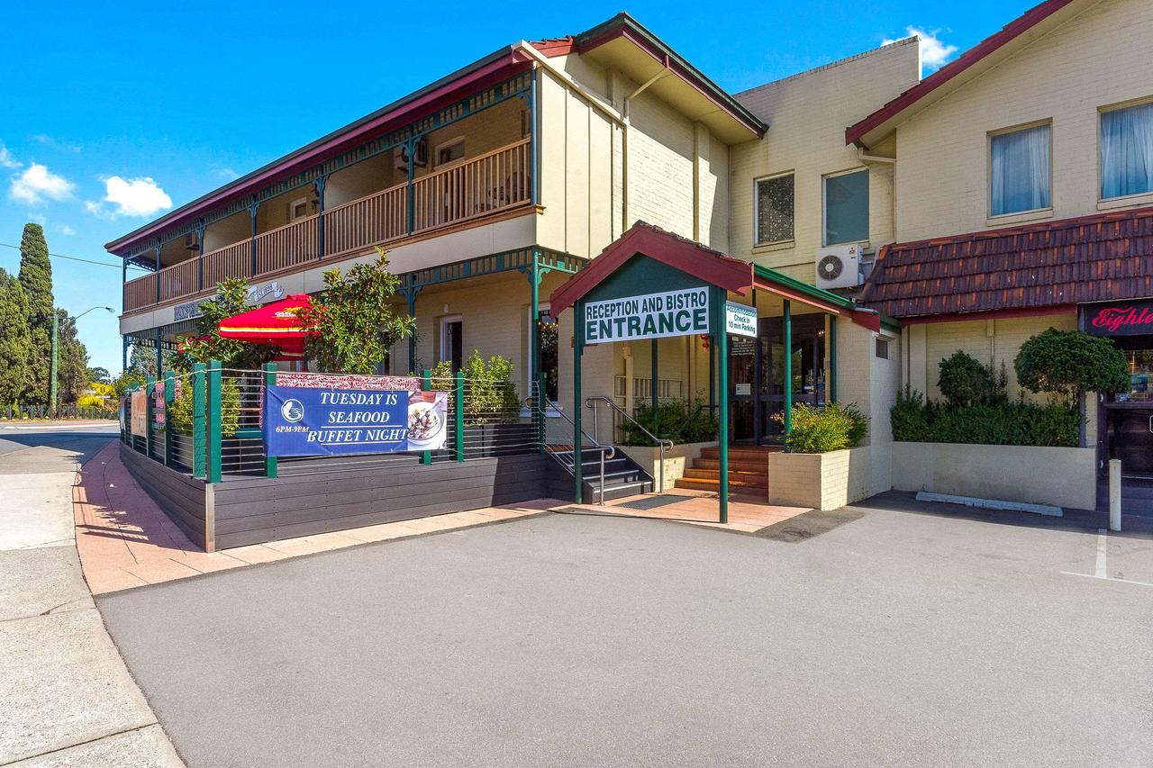 Quality Hotel Bayswater - New South Wales Tourism 