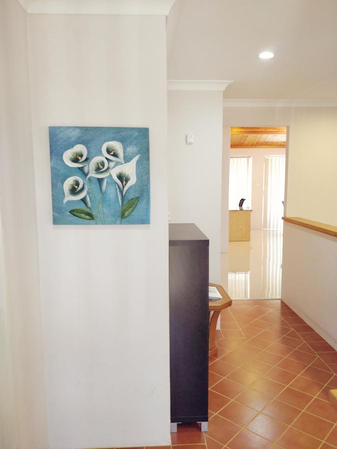 Cosy easy access home near Perth CBD and Fremantle - Accommodation BNB