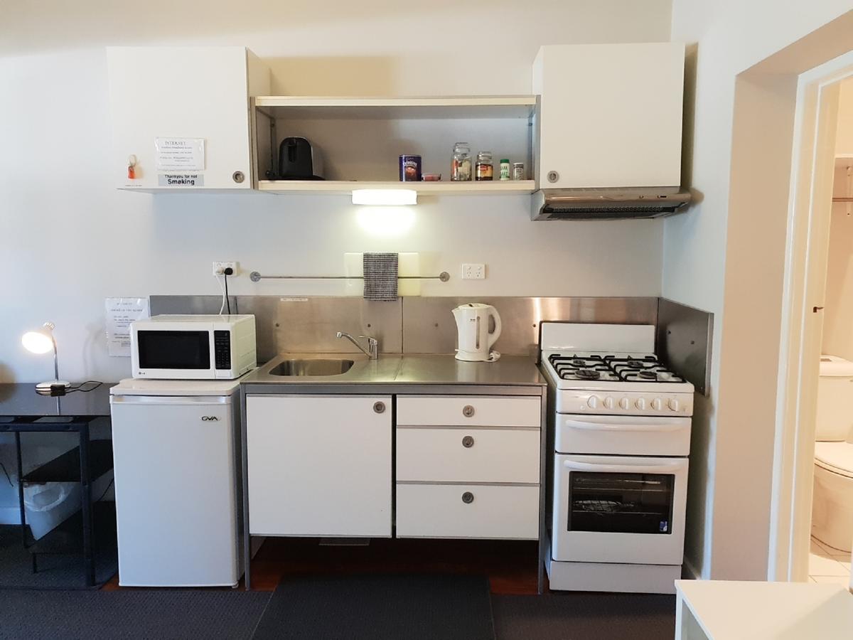 Stirling Apartments - Studio 1 - Redcliffe Tourism 1