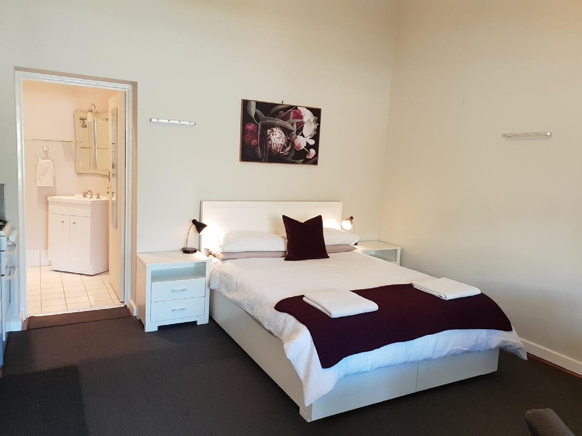 Stirling Apartments - Studio 1 - Accommodation Adelaide