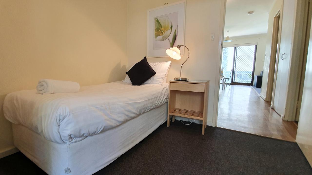 West Beach Lagoon 208 – Great Value! - Redcliffe Tourism 7