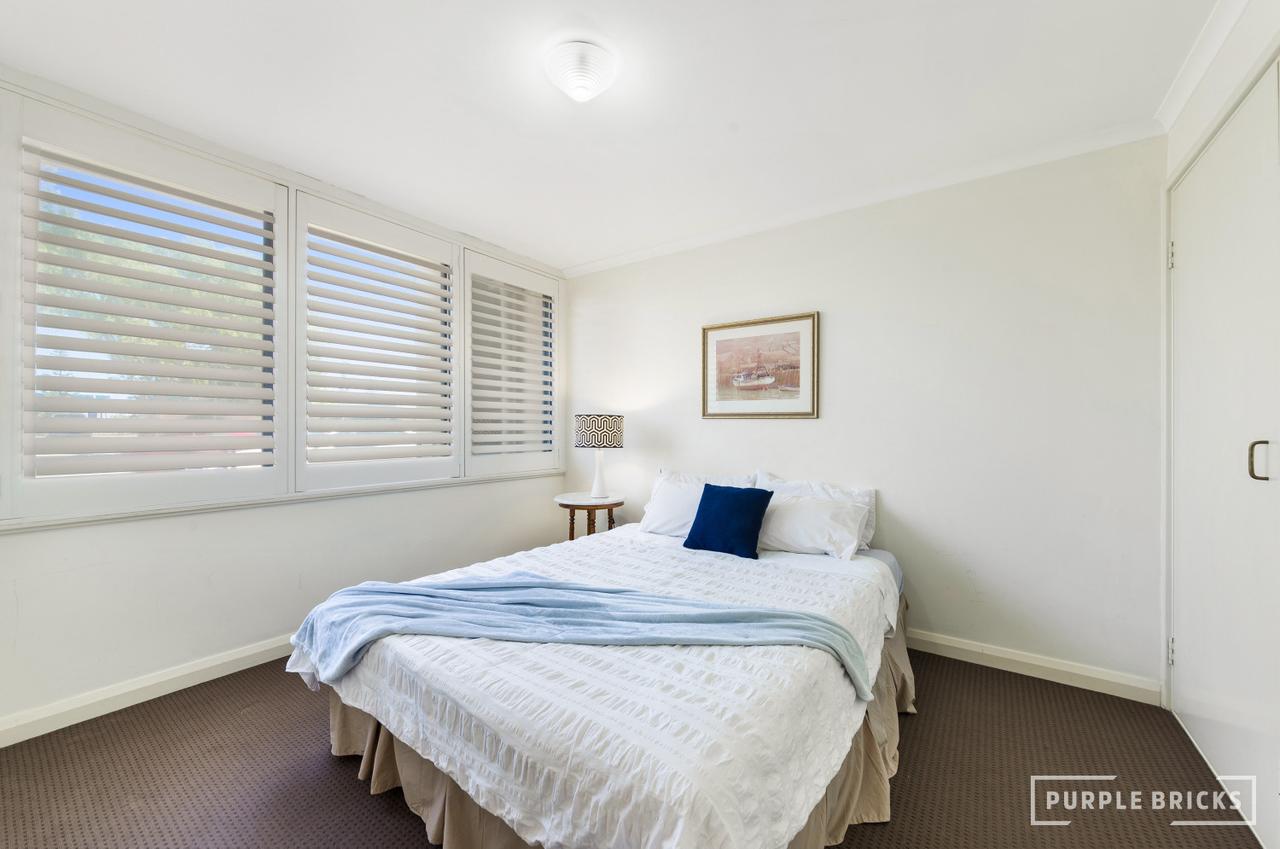 Spacious Central Townhouse - Redcliffe Tourism 8