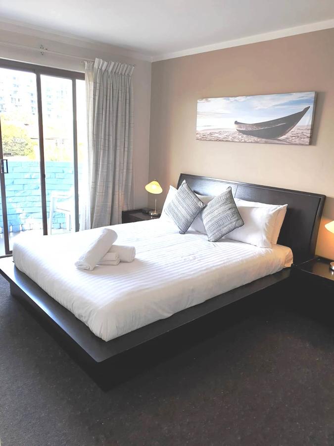 West Beach Lagoon 107 Great Value - Accommodation ACT 4