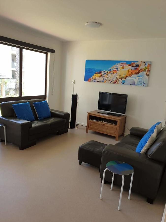 West Beach Lagoon 206 Great Value - Redcliffe Tourism 5
