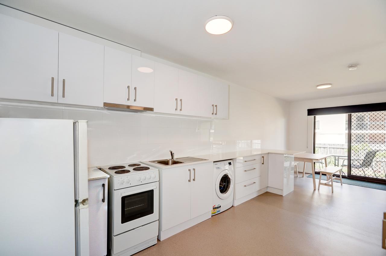West Beach Lagoon 206 Great Value - Redcliffe Tourism 9