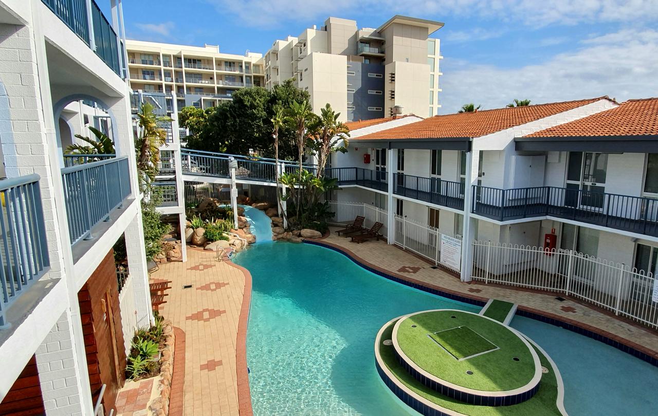 West Beach Lagoon 206 Great Value - Redcliffe Tourism 15