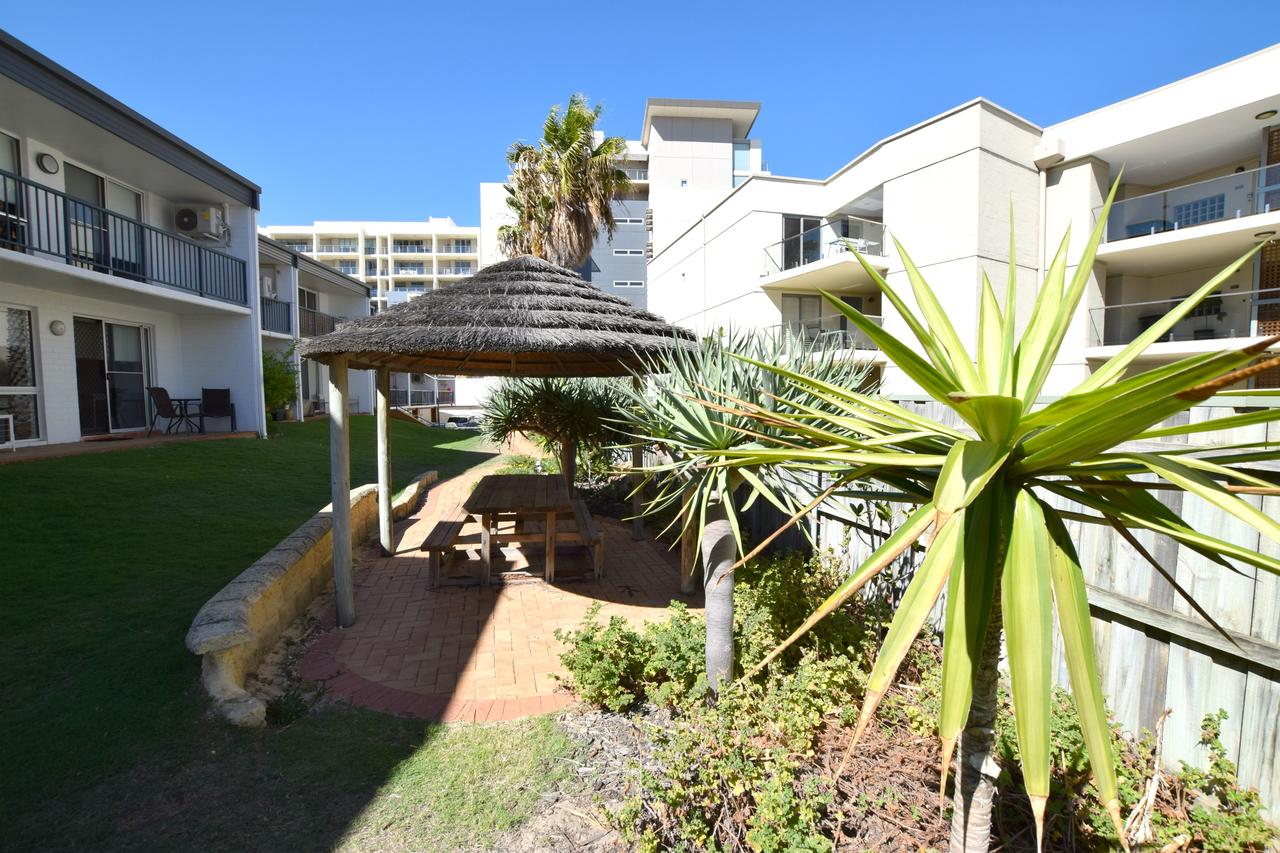 West Beach Lagoon 206 Great Value - Redcliffe Tourism 19