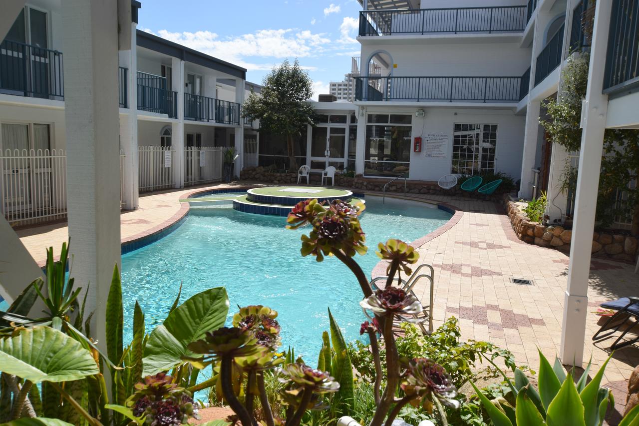 West Beach Lagoon 206 Great Value - Redcliffe Tourism 21