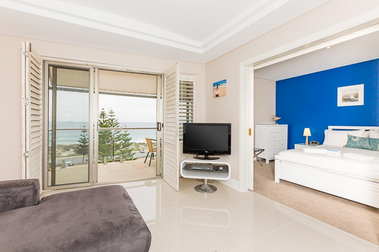 The White Pearl Penthouse - Redcliffe Tourism 13