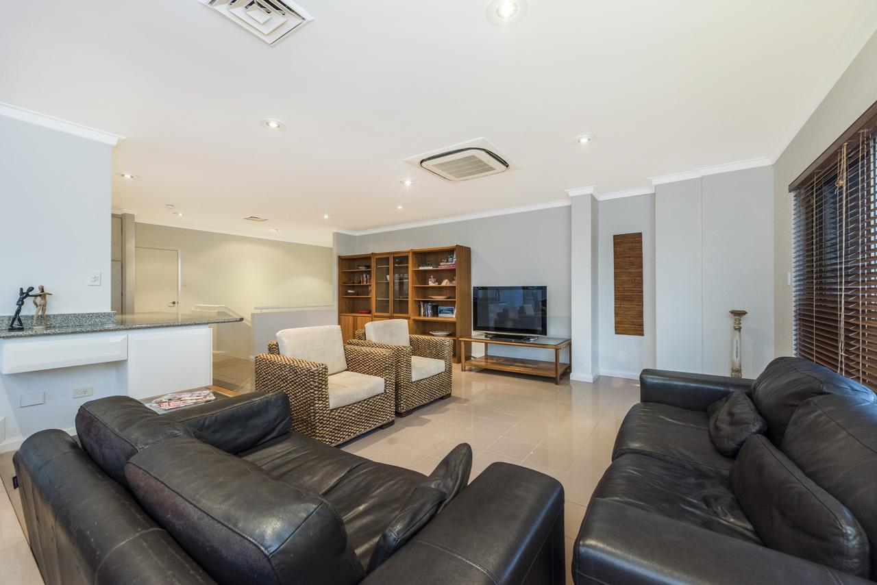 Perth Luxury Accommodation - thumb 43